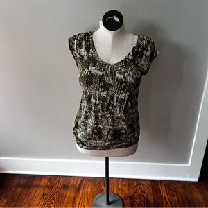 Maternity- Liz Lange green sleeveless maternity shirt